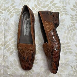 Vintage Snakeskin Print Brown Leather Loafers with Decorative‎ Cutout Detail 7